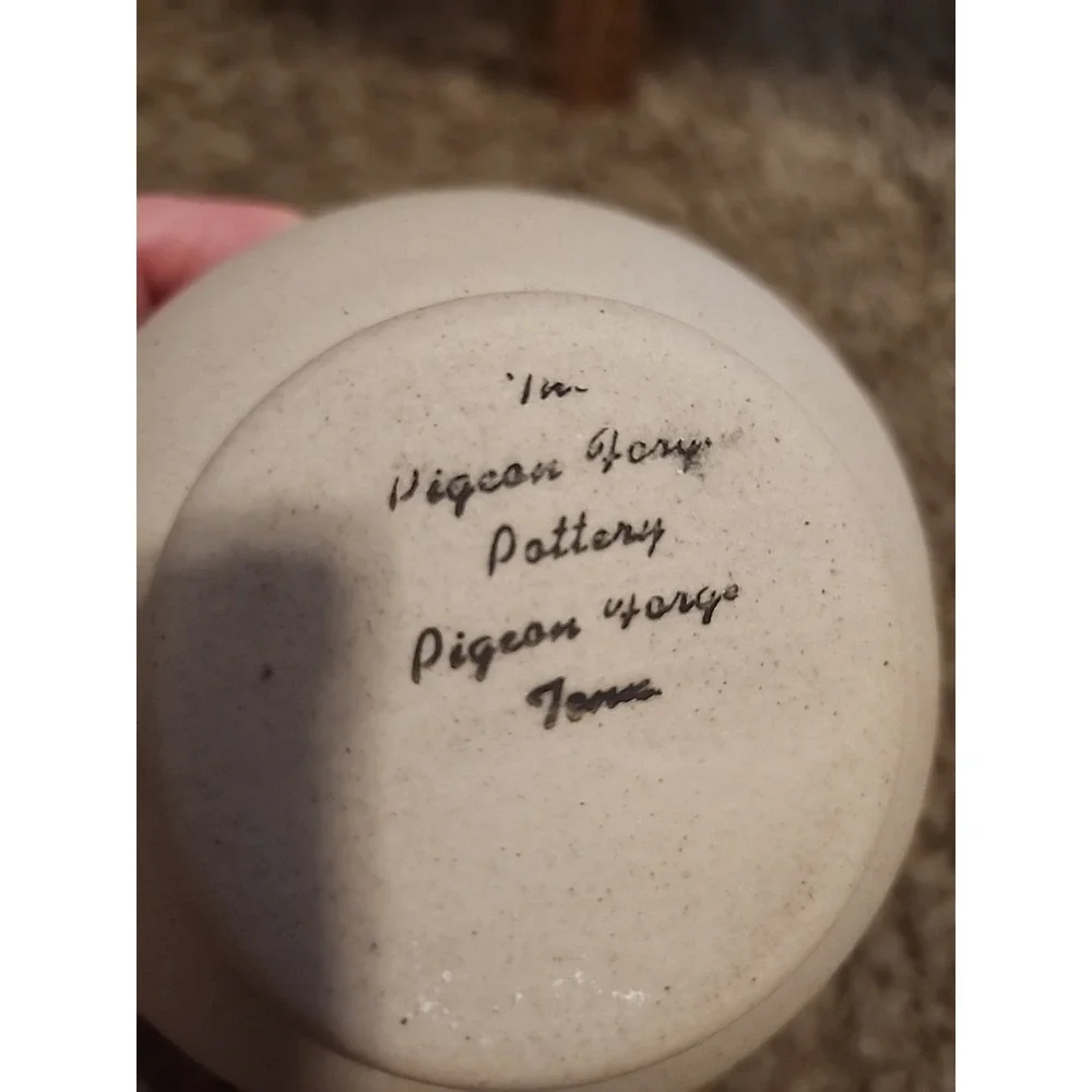 Pigeon Forge Pottery Vase 7